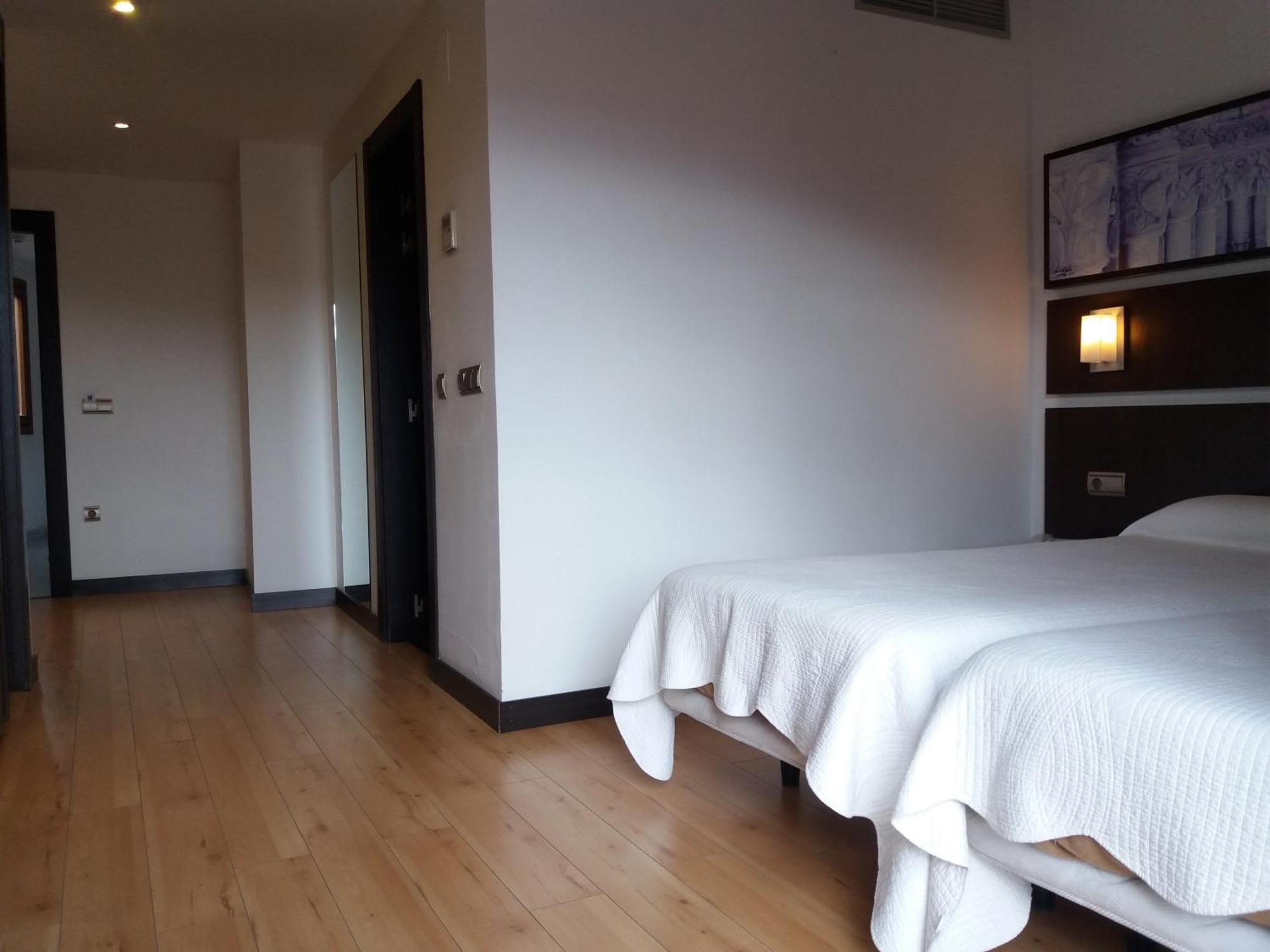 Hotel Rey Sancho Наваррете Номер фото